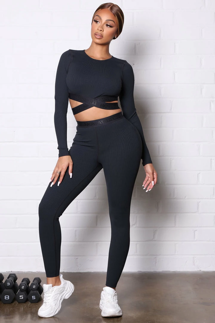 New ๐ Fashion Nova Never Forget Ribbed Active Crop Top - Black Activewear Tops ๐ 4 Fashion Nova Never Forget Ribbed Active Crop Top - Black Activewear Tops