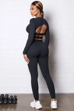 New ๐ Fashion Nova Never Forget Ribbed Active Crop Top - Black Activewear Tops ๐ 14 Fashion Nova Never Forget Ribbed Active Crop Top - Black Activewear Tops