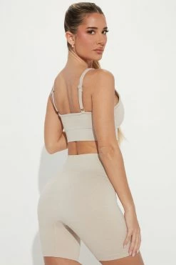 Fashion Nova Vital Goddess Sports Bra In Infinity Seamless - Oatmeal