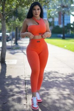 Fashion Nova Effortless SaiphRibbed Seamless Sports Bra - Orange